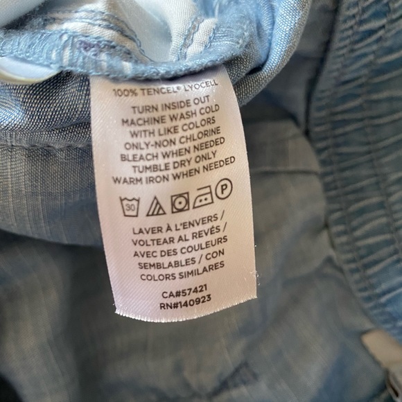 EUC Loft Outlet Women’s Chambray Shorts Small - Picture 5 of 6